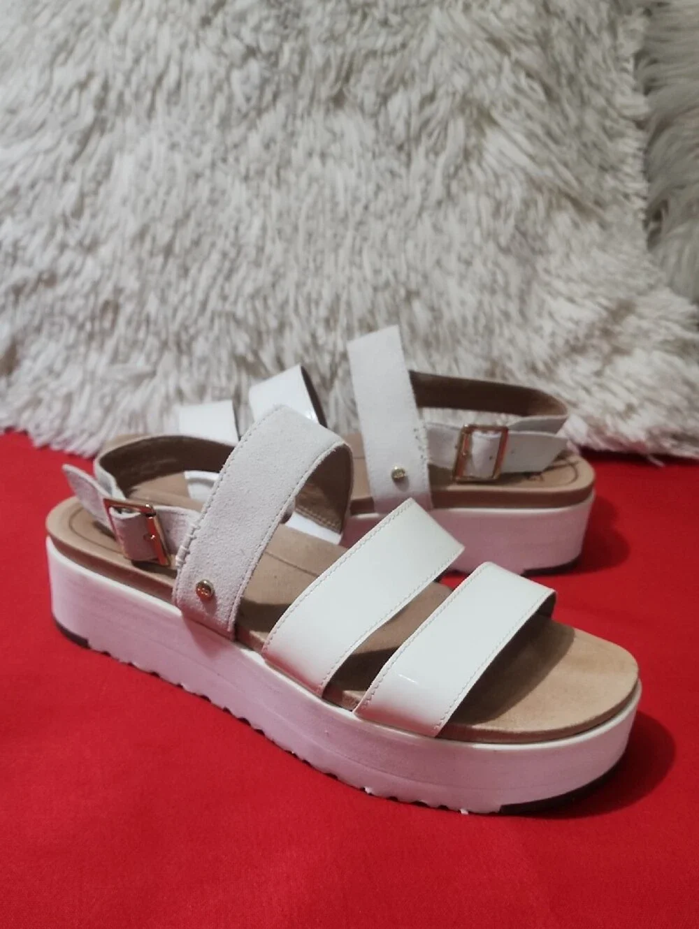 UGG BRAELYNN Women’s White Triple-Strap Platform Sandals